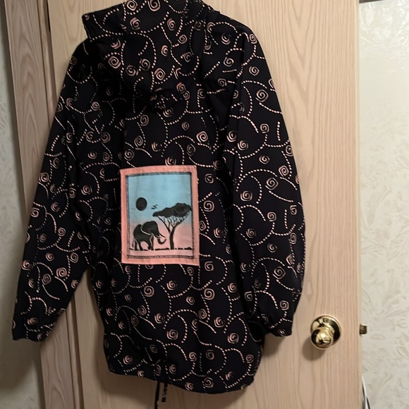 Asian creations jacket. For all the elephant lovers this is the jacket for you. - Picture 8 of 13